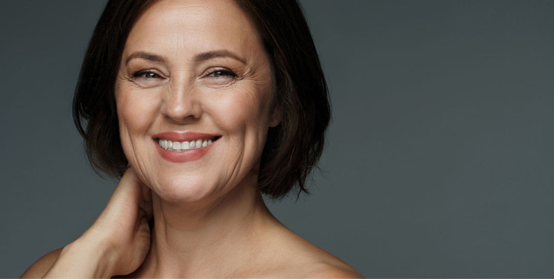 Best Facial Tanner for Mature Skin Over 60 (and How to Apply It)
