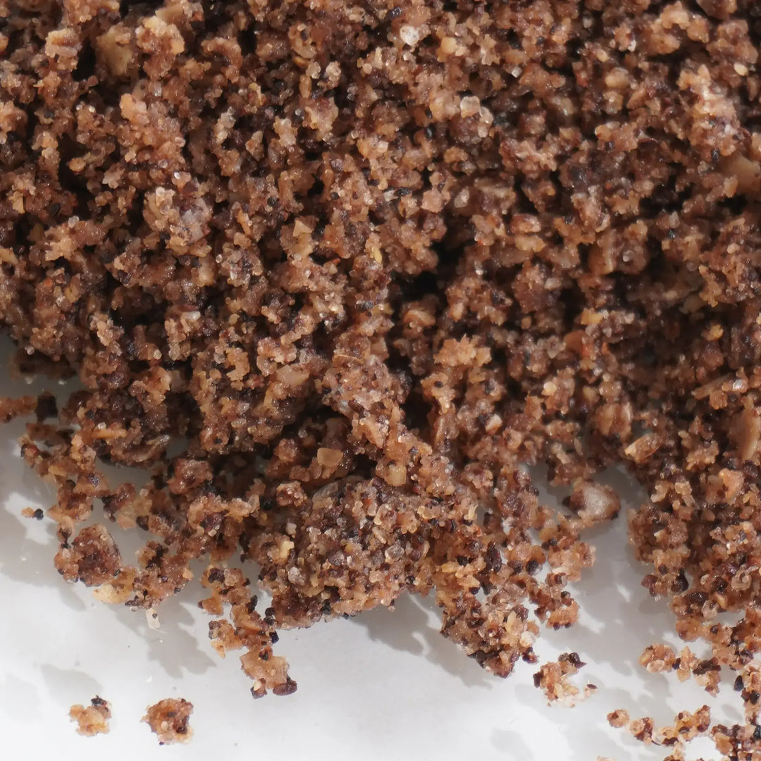 Coffee scrub for cellulite textured grains from Oat Body. Australian skincare product made for keratosis pilaris and body acne.