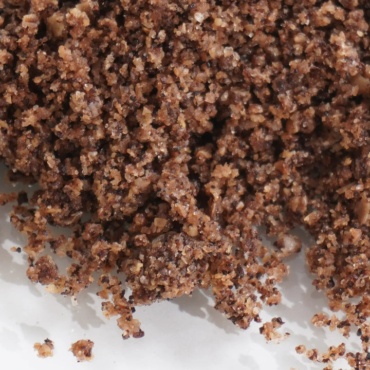 Coffee scrub for cellulite textured grains from Oat Body. Australian skincare product made for keratosis pilaris and body acne.