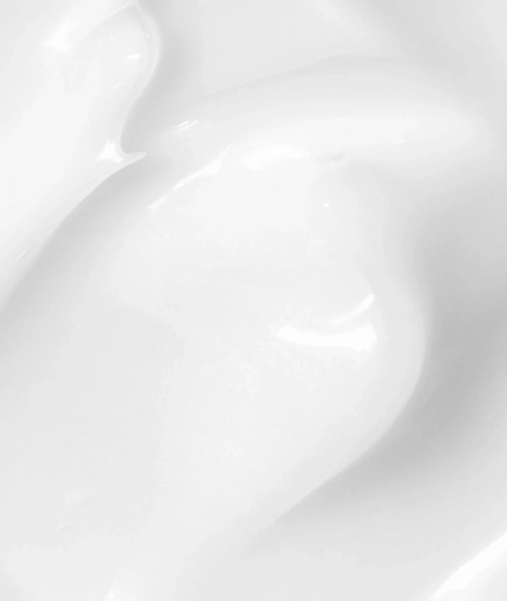 Close-up texture of LAMAV Rumex Day Cream. Smooth, brightening daily face moisturizer.