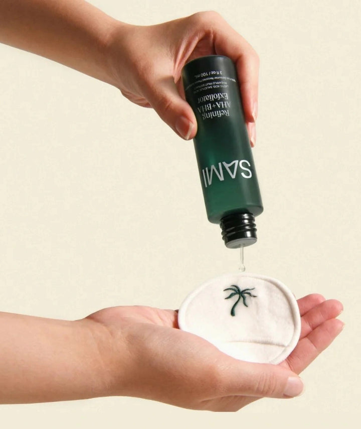 Refining AHA BHA Exfoliator by SAMI — hands pouring liquid onto a reusable cotton pad | Easy application for refined pores