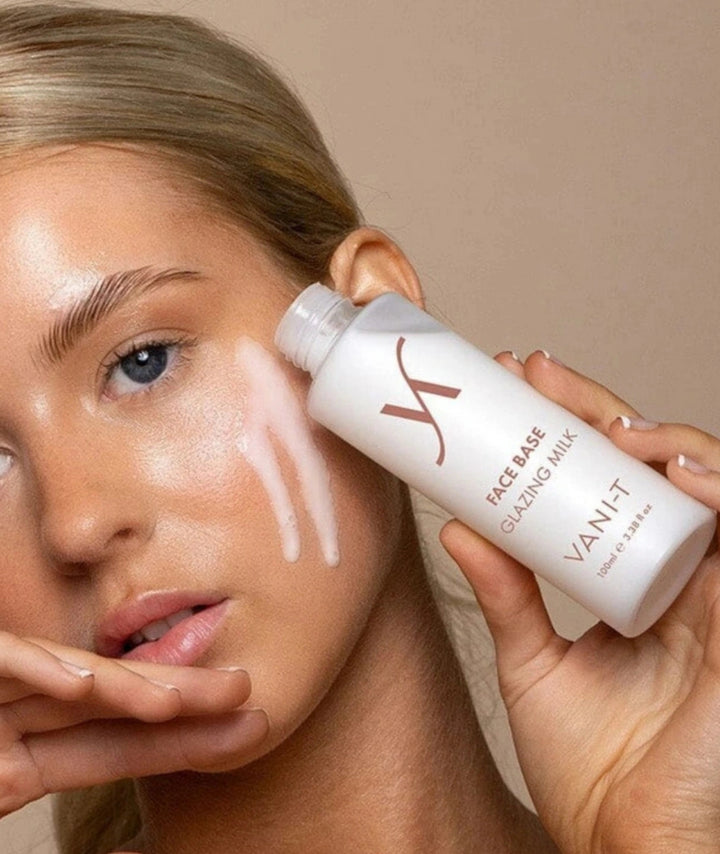 VANI-T Face Base Glazing Milk Australia, hydrating illuminating primer that delivers glass skin radiance, smooth texture and long-lasting makeup performance.